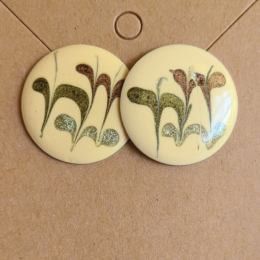 Vintage Round Button Stud Earrings Beige‎ Floral Design Statement Ladies